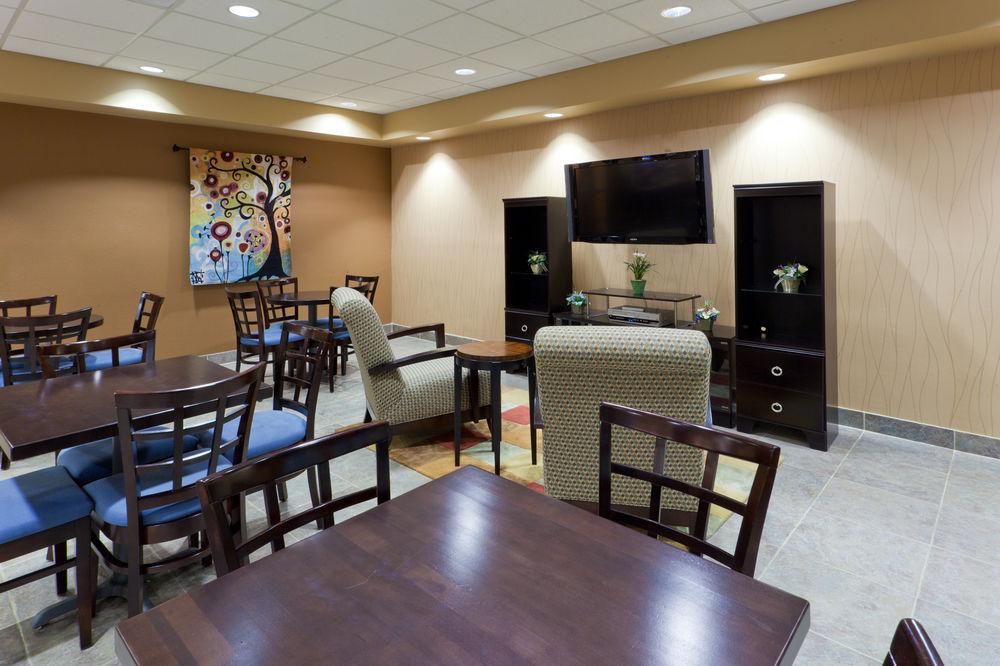 Holiday Inn Express & Suites Ashtabula-Geneva By Ihg Austinburg Bagian luar foto