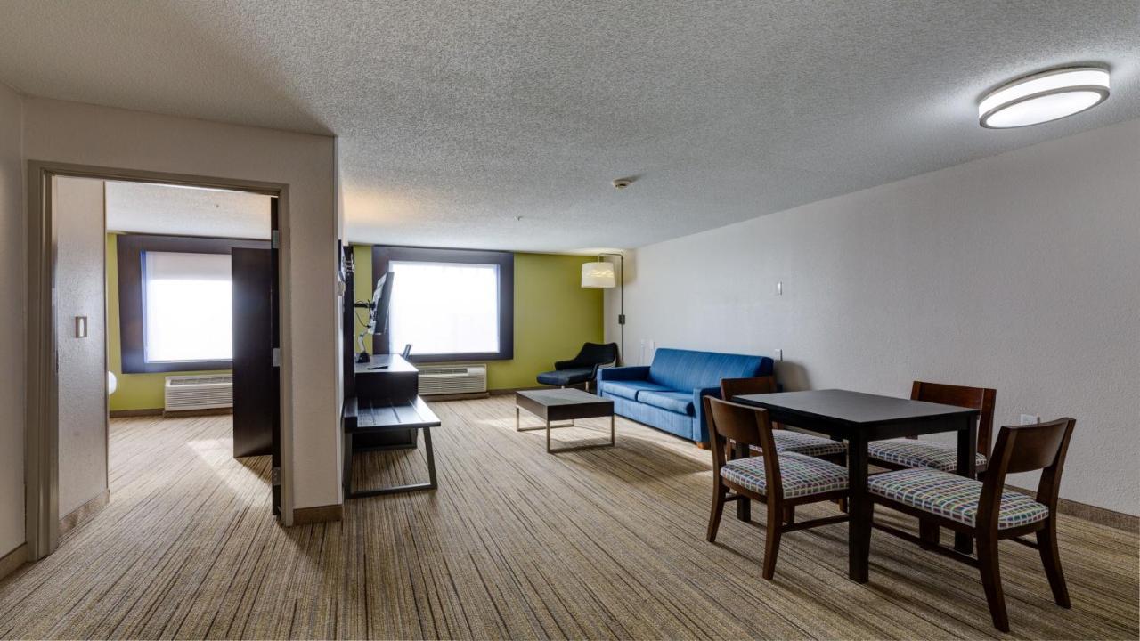 Holiday Inn Express & Suites Ashtabula-Geneva By Ihg Austinburg Bagian luar foto