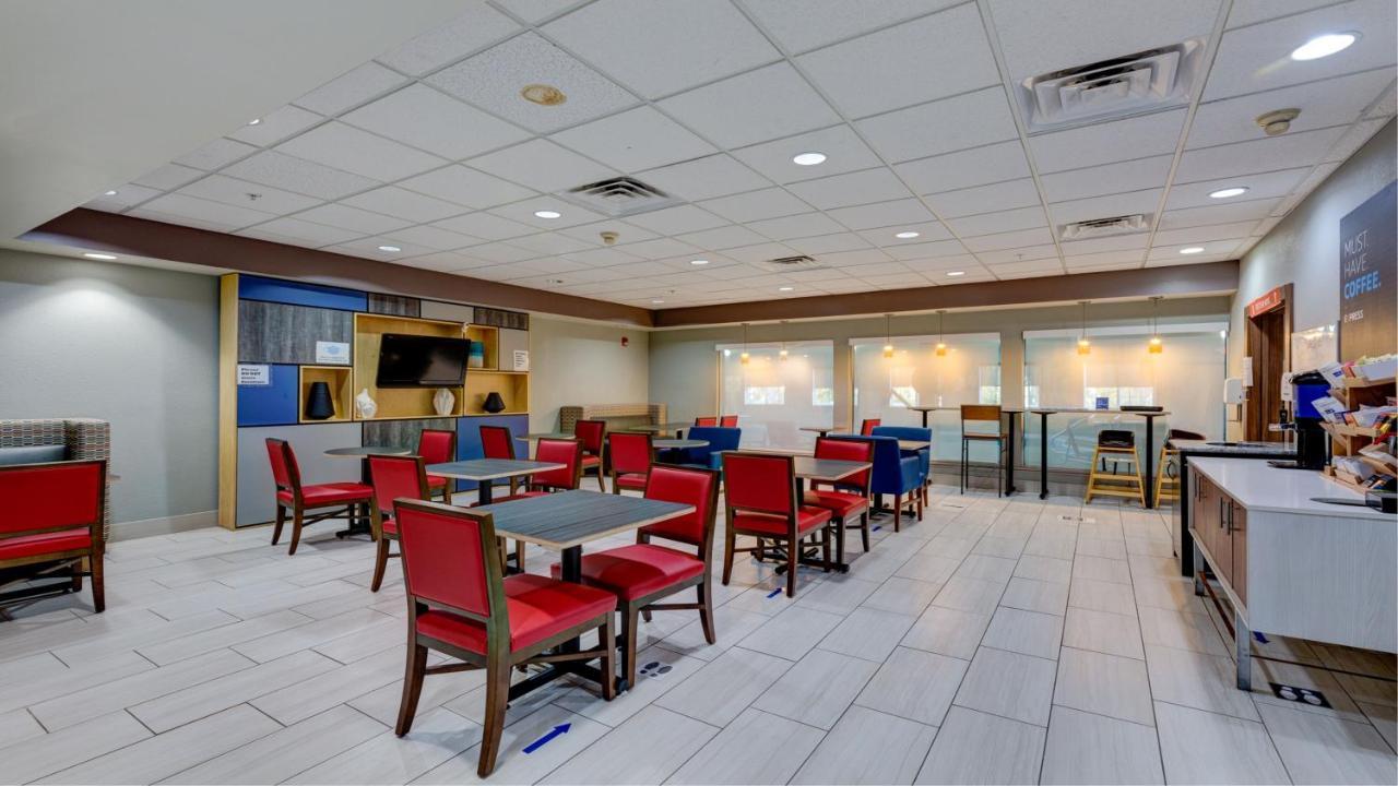 Holiday Inn Express & Suites Ashtabula-Geneva By Ihg Austinburg Bagian luar foto