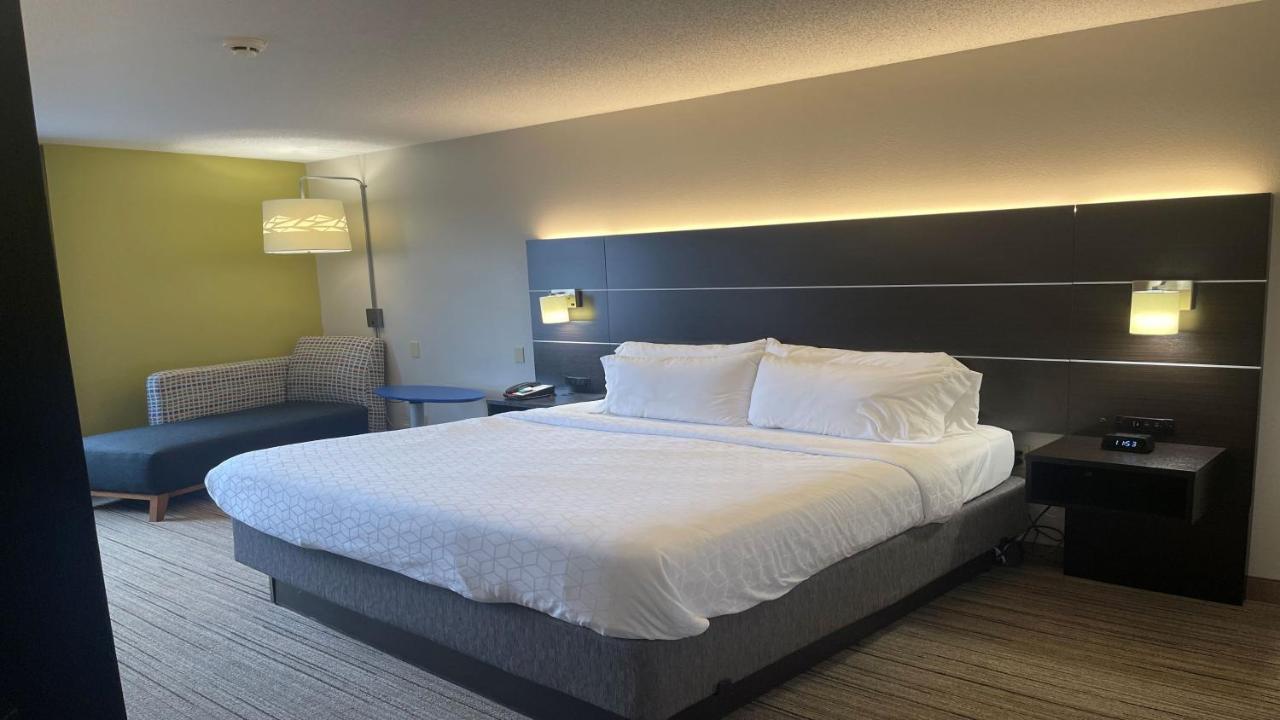 Holiday Inn Express & Suites Ashtabula-Geneva By Ihg Austinburg Bagian luar foto