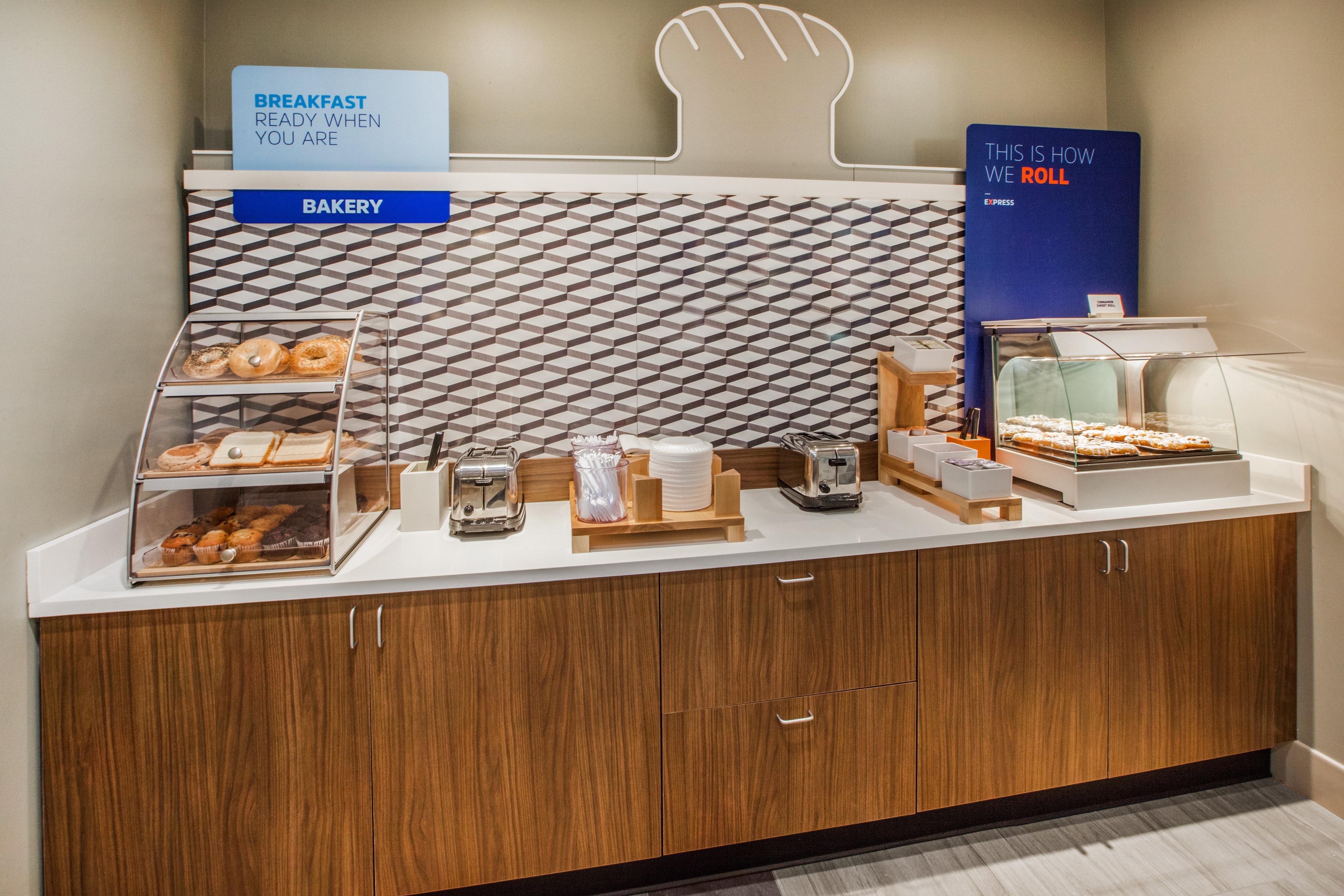 Holiday Inn Express & Suites Ashtabula-Geneva By Ihg Austinburg Bagian luar foto