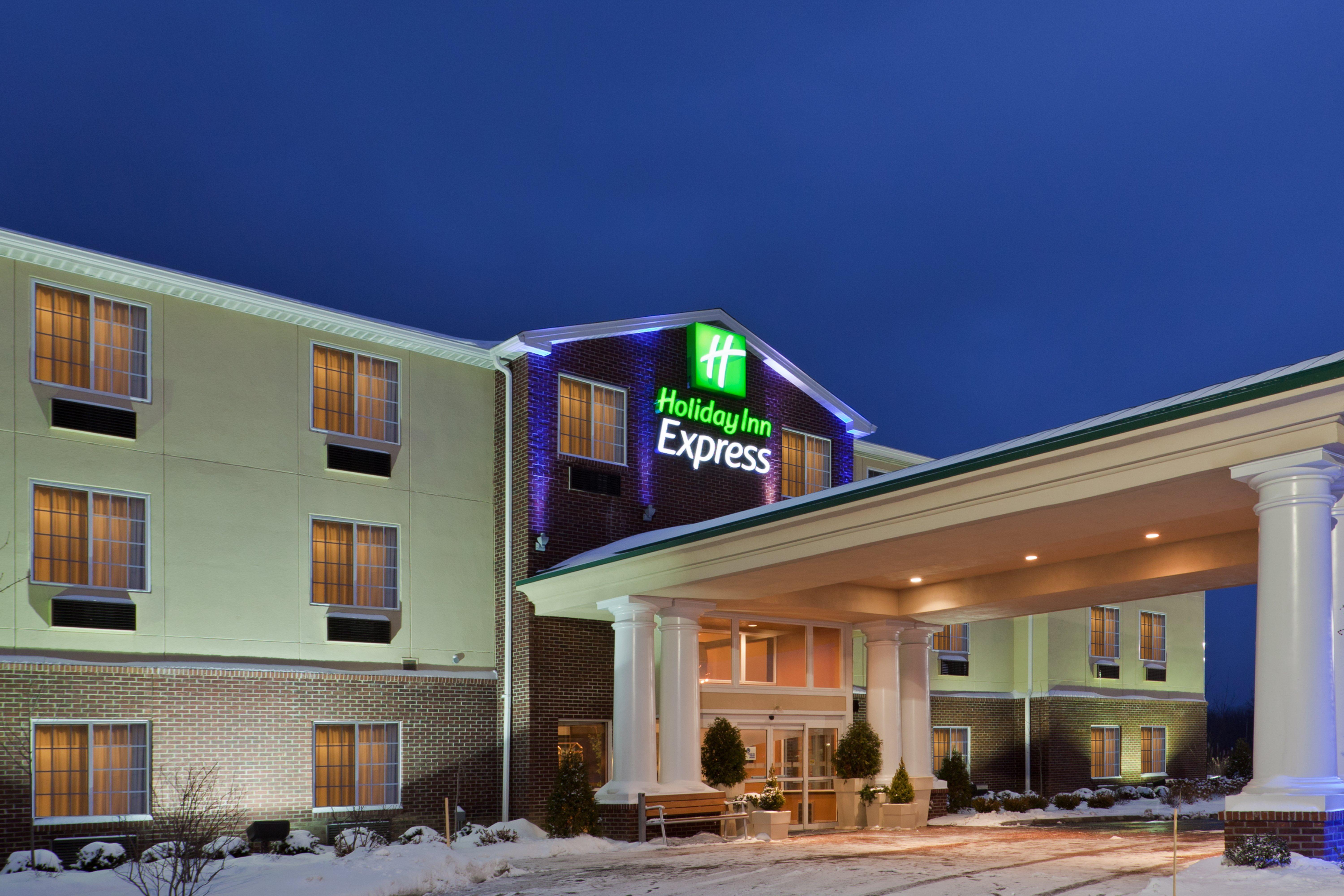 Holiday Inn Express & Suites Ashtabula-Geneva By Ihg Austinburg Bagian luar foto