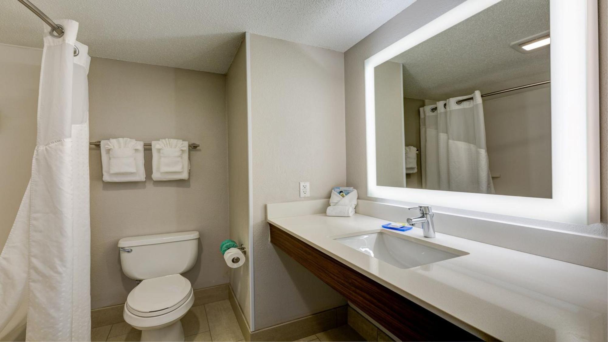 Holiday Inn Express & Suites Ashtabula-Geneva By Ihg Austinburg Bagian luar foto