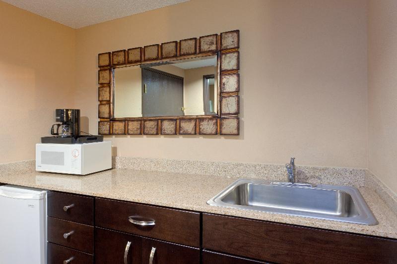 Holiday Inn Express & Suites Ashtabula-Geneva By Ihg Austinburg Bagian luar foto